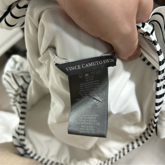 VINCE CAMUTO blossom stripe one piece swimsuit J8 - Picture 5 of 6